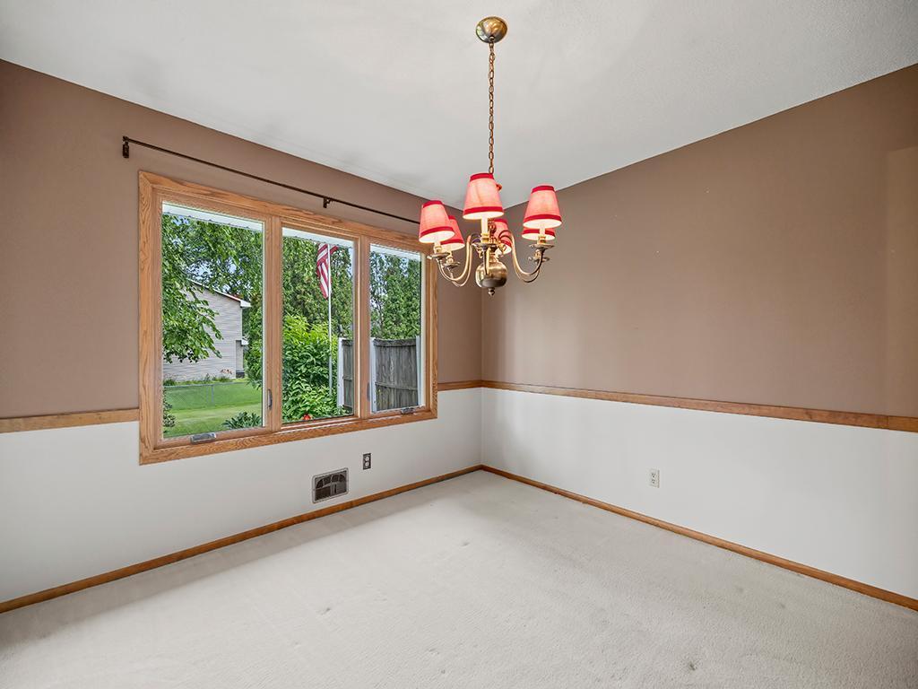 9744 Oxborough Road Bloomington, MN 55437 - Photo 21 of 57