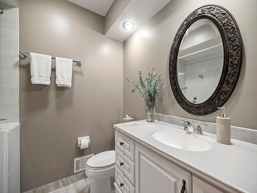 9744 Oxborough Road Bloomington, MN 55437 - Photo 25 of 57