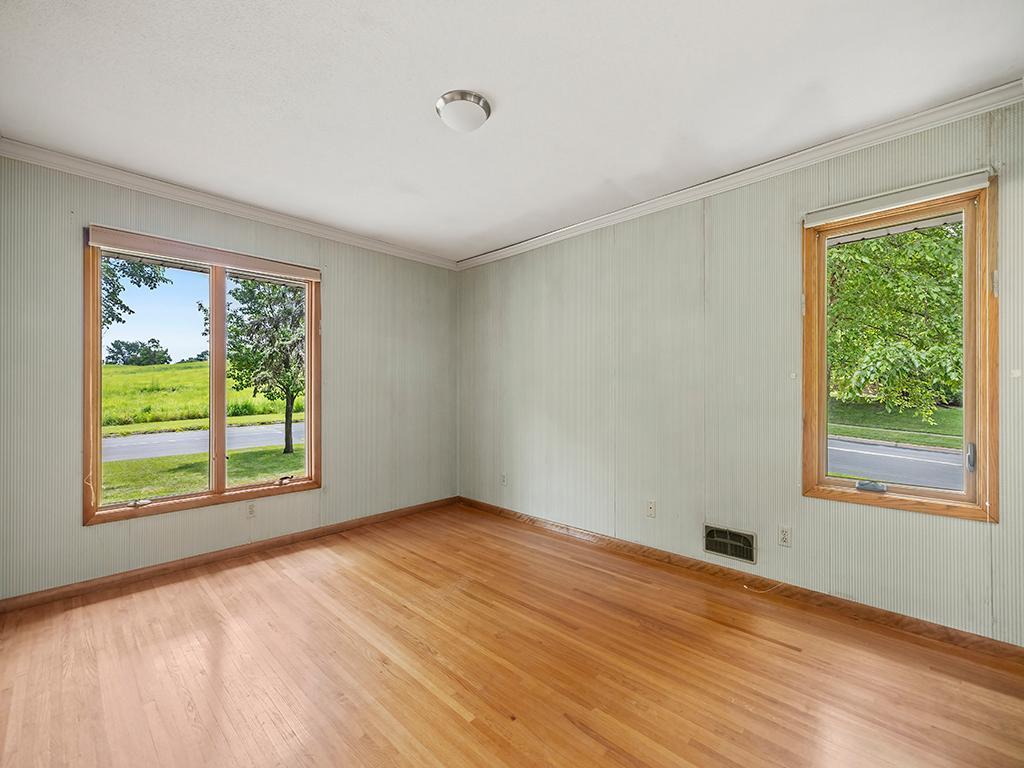 9744 Oxborough Road Bloomington, MN 55437 - Photo 32 of 57