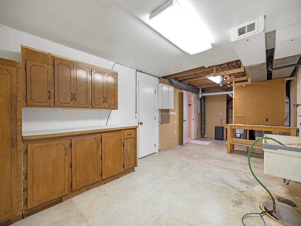 9744 Oxborough Road Bloomington, MN 55437 - Photo 40 of 57