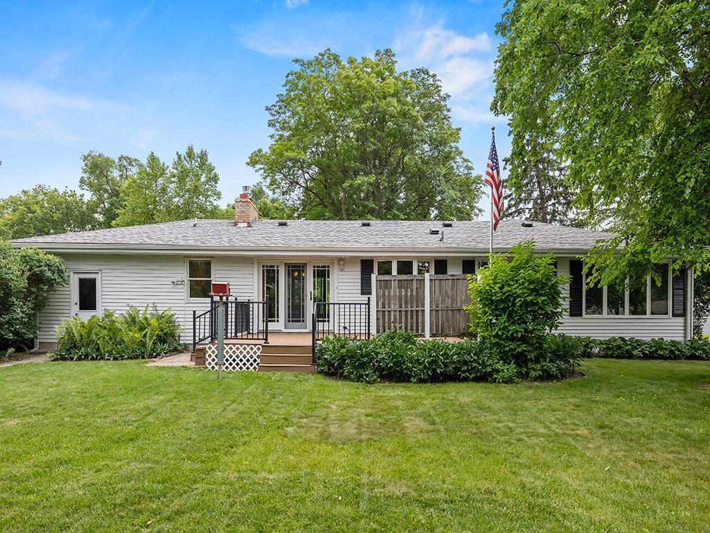 9744 Oxborough Road Bloomington, MN 55437 - Photo 41 of 57