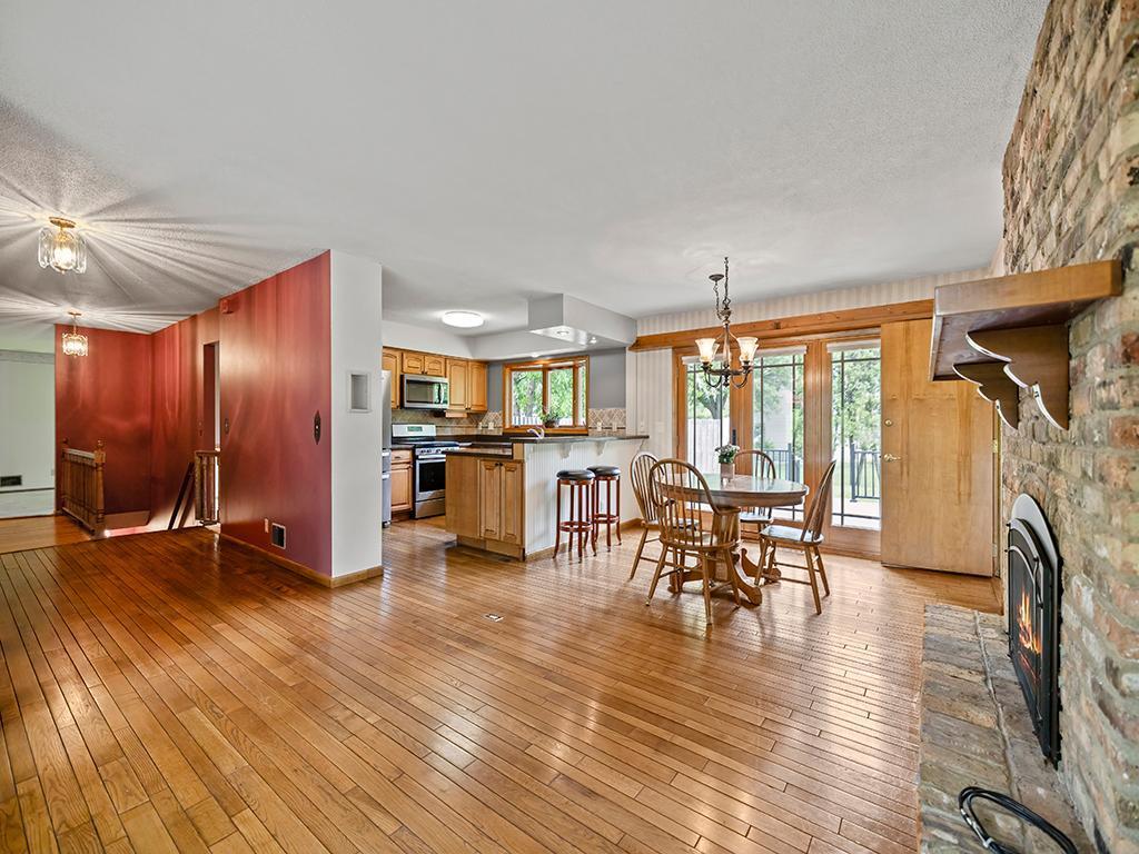 9744 Oxborough Road Bloomington, MN 55437 - Photo 7 of 57