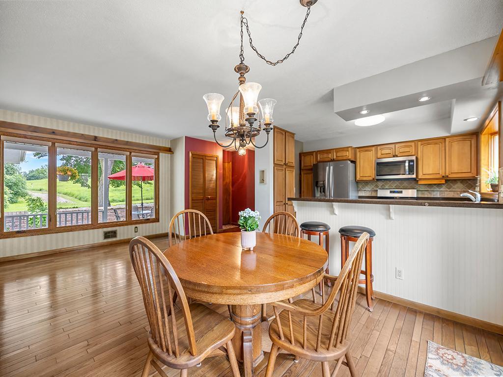 9744 Oxborough Road Bloomington, MN 55437 - Photo 9 of 57