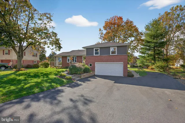 $420,000 | 2523 Mayfair Drive, Lancaster, PA 17603
