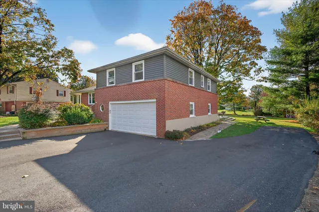 $420,000 | 2523 Mayfair Drive, Lancaster, PA 17603