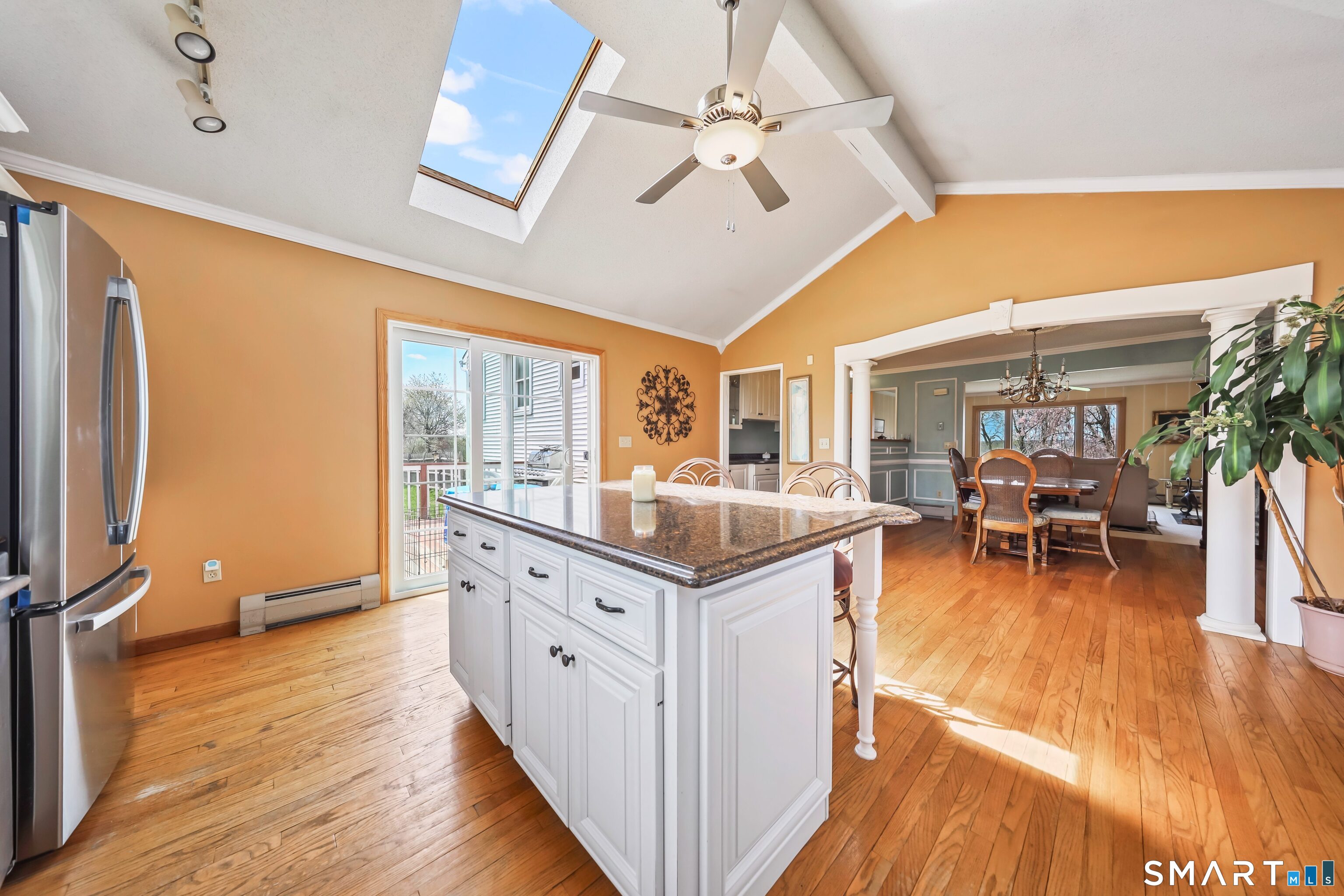 211 Cedar Mountain Road Thomaston, CT 06787 - Photo 4 of 39