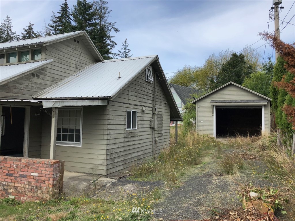 46 Southeast Spring Street Chehalis, WA 98532 - Photo 3 of 13 Gallery Image 3