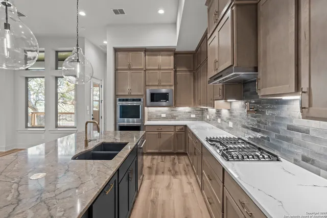 $999,900 | 405 Dulce Vista, Boerne, TX 78006