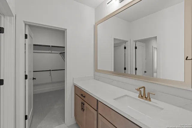 $999,900 | 405 Dulce Vista, Boerne, TX 78006