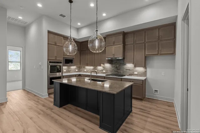 $999,900 | 405 Dulce Vista, Boerne, TX 78006