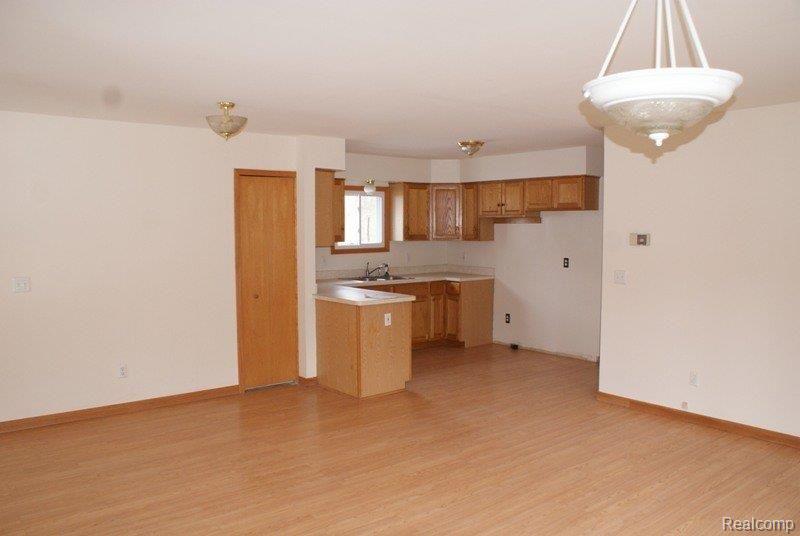 1380 Haines Road Lapeer, MI 48446 - Photo 4 of 19 DSC07712.JPG