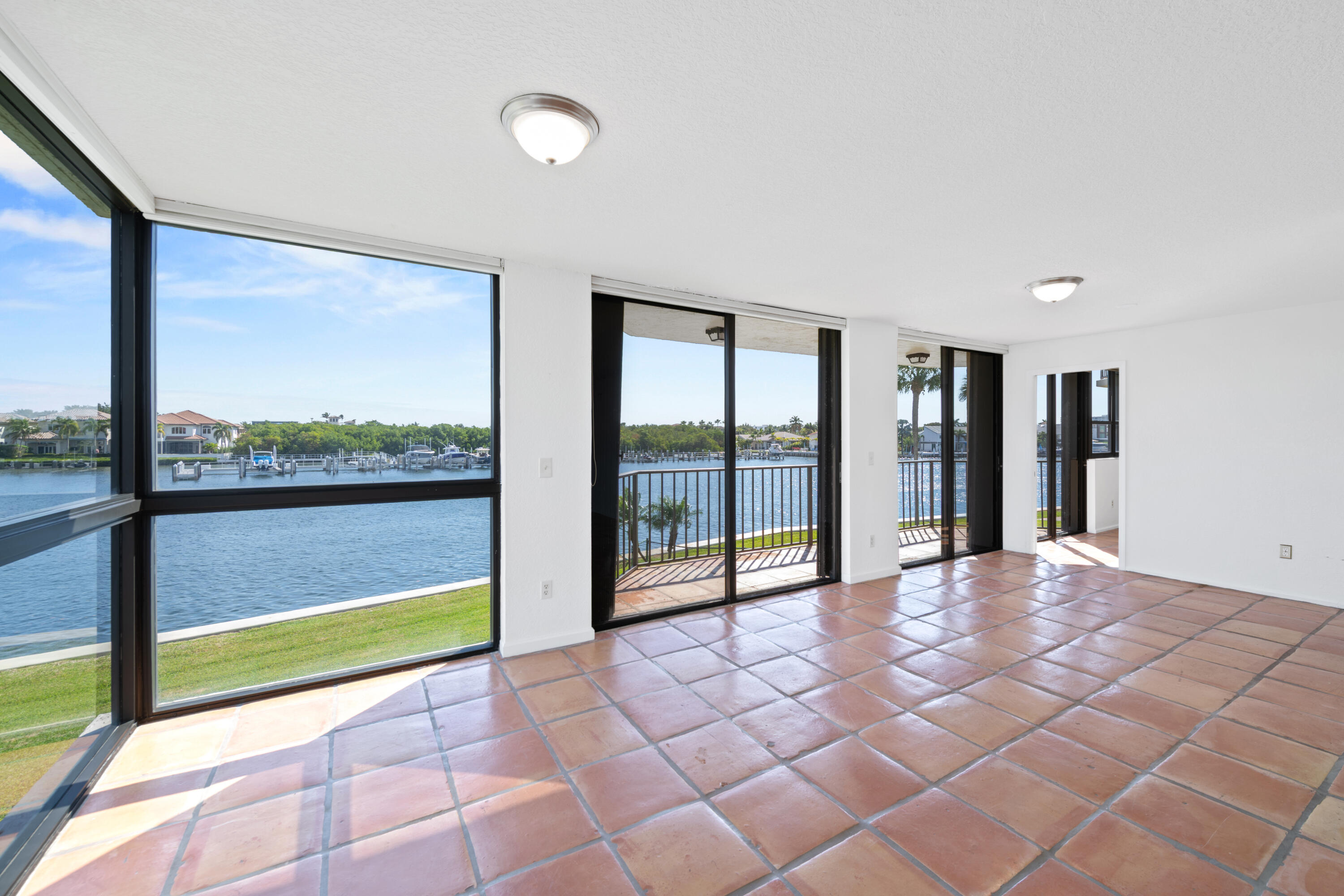 899 Jeffery Street, Unit 214 Boca Raton, FL 33487 - Photo 13 of 61 DSC_1587
