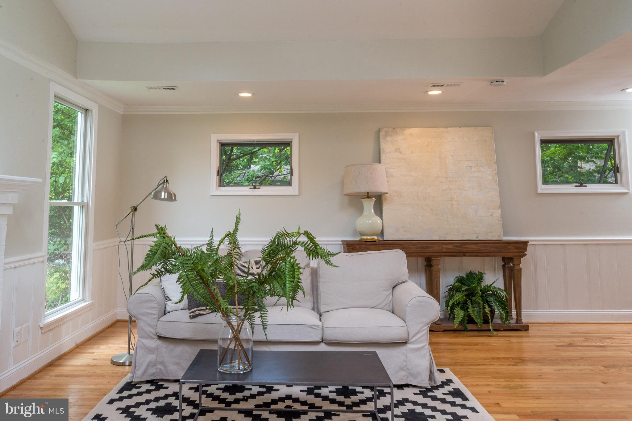 3911 Decatur Avenue Kensington, MD 20895 - Photo 4 of 34 Gallery Image 4