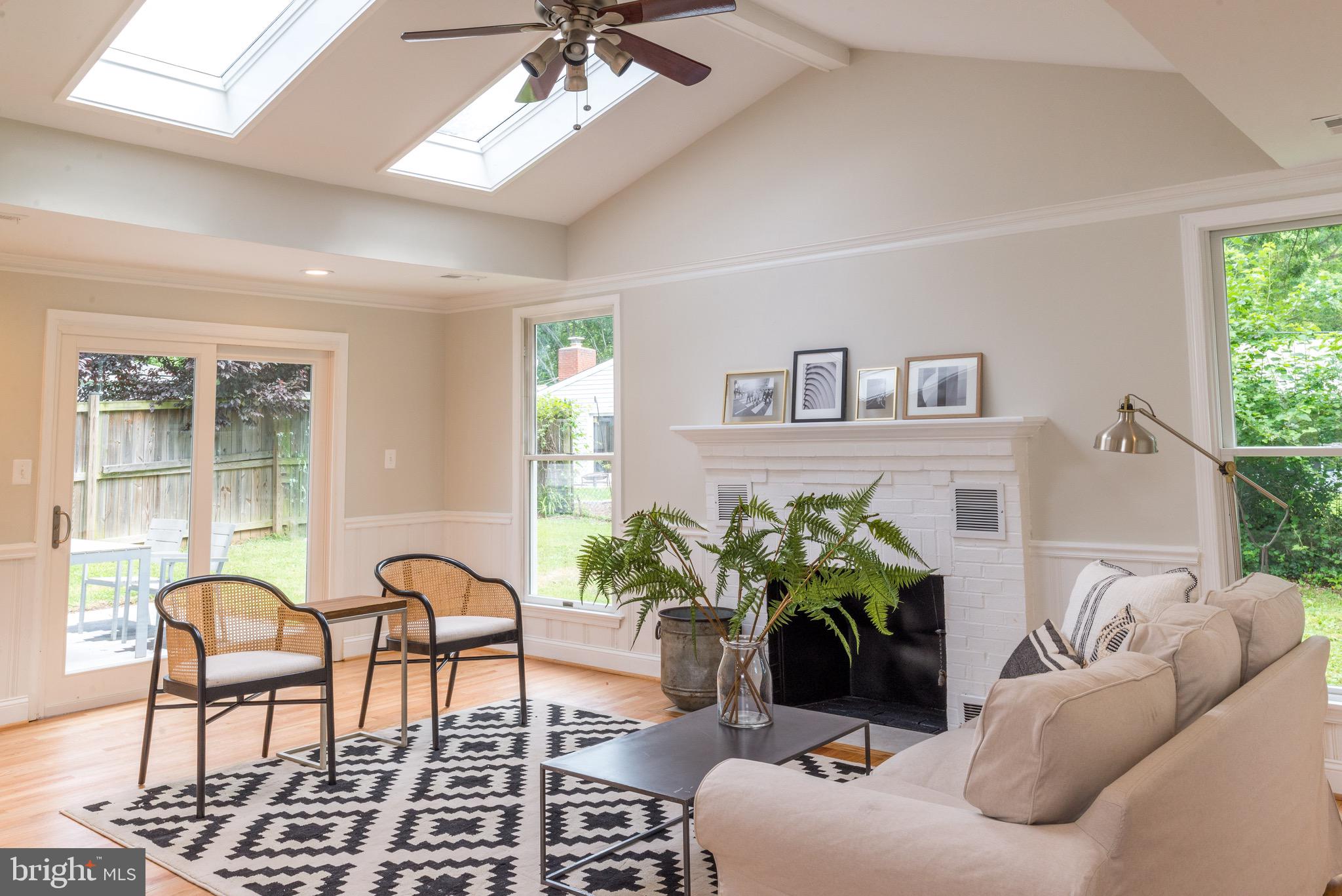 3911 Decatur Avenue Kensington, MD 20895 - Photo 6 of 34 Gallery Image 6