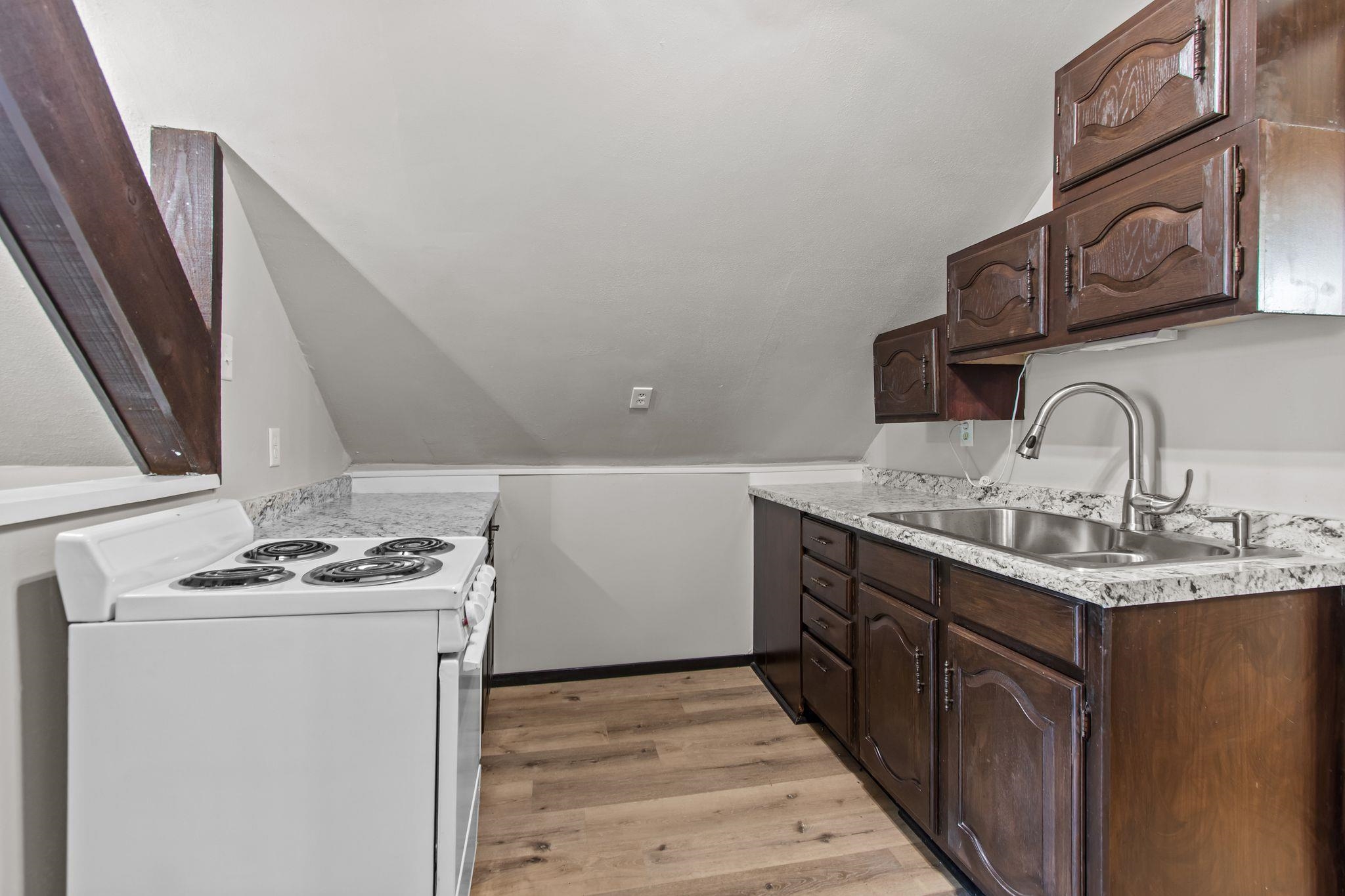 1903 East Apple Creek Road Appleton, WI 54913 - Photo 12 of 59