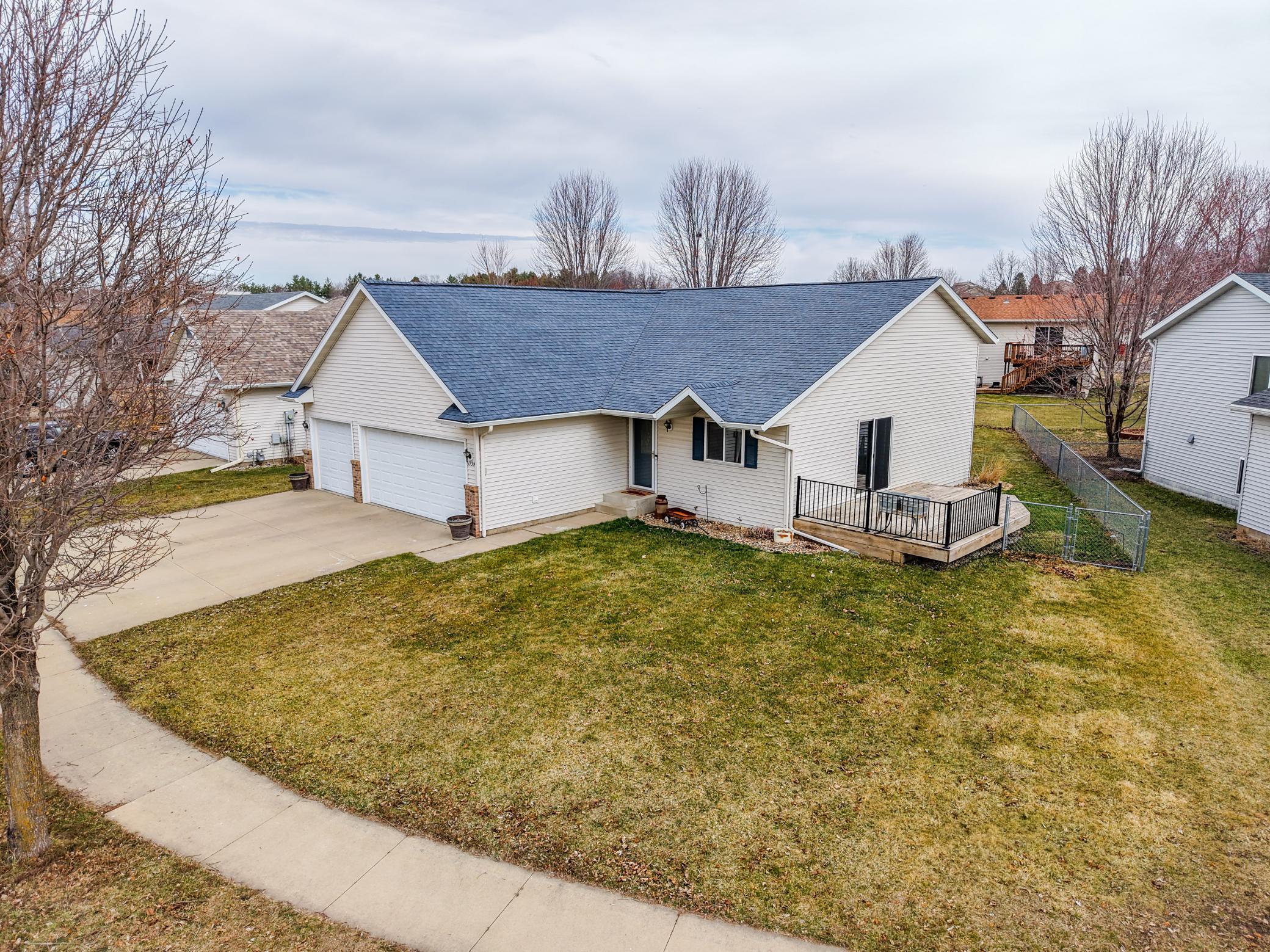 1154 Peregrine Dr S East Rochester, MN 55904 - Photo 2 of 51