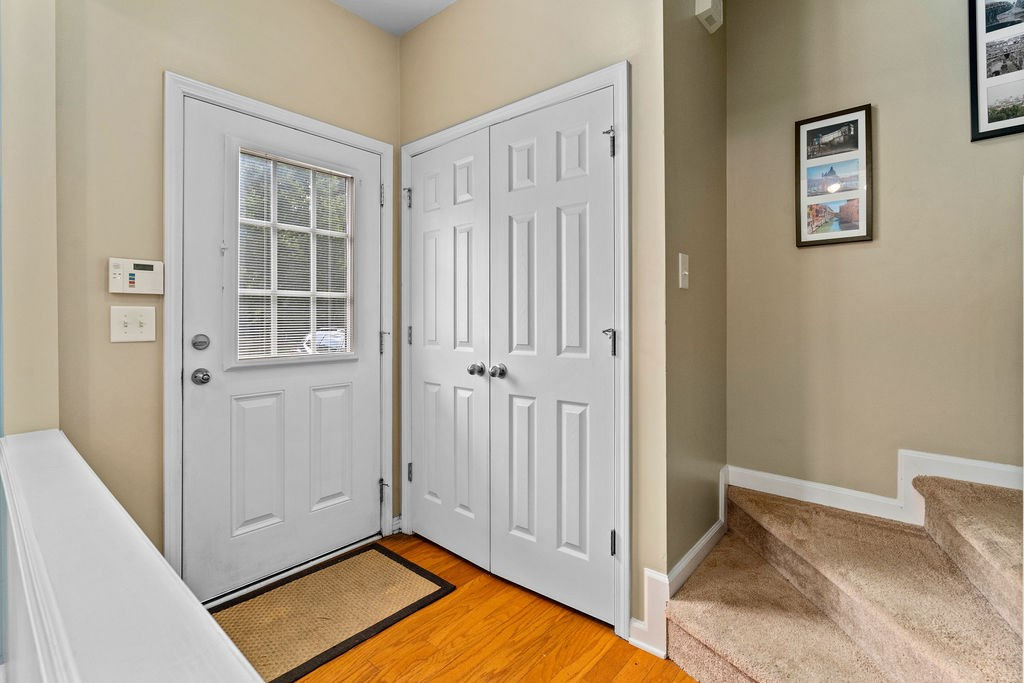 8209 Clasara Circle Raleigh, NC 27613 - Photo 5 of 27 Entry