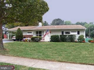 104 Idlewild Road Levittown, PA 19057 - Photo 1 of 6 Gallery Image 1