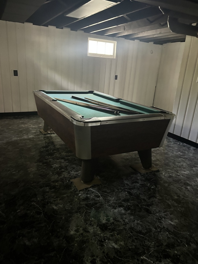 21149 Main Street Matteson, IL 60443 - Photo 11 of 11 a close view of cabinets