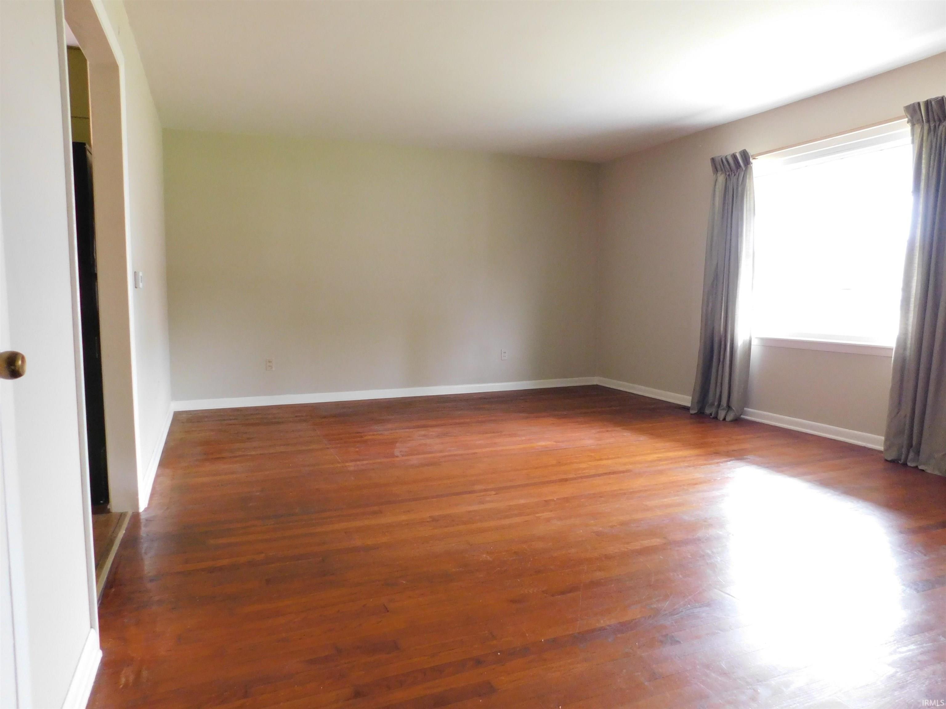 1801 Central Avenue Bedford, IN 47421 - Photo 4 of 16