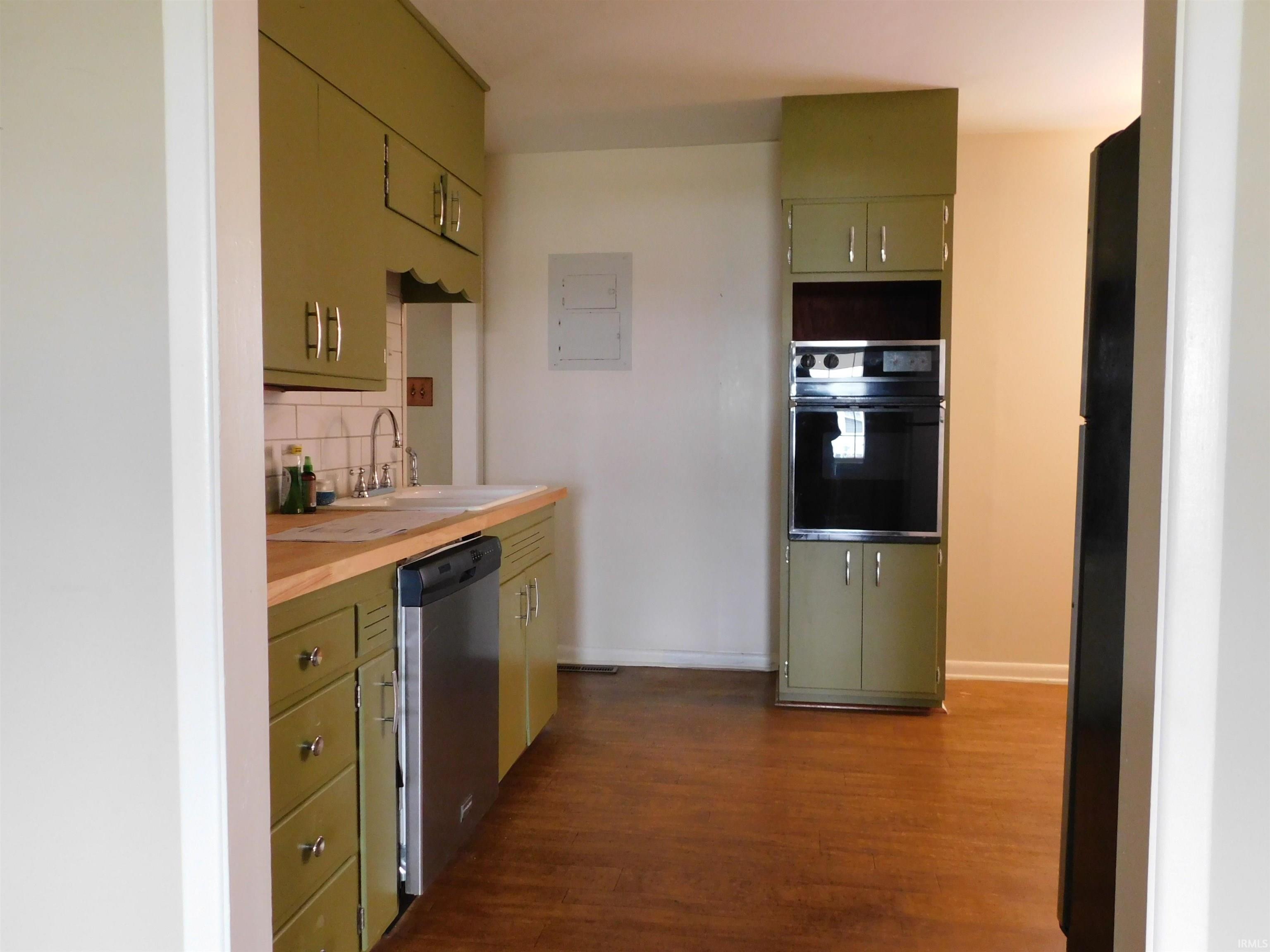 1801 Central Avenue Bedford, IN 47421 - Photo 5 of 16