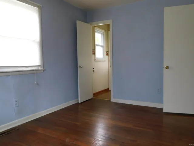 $194,900 | 1801 Central Avenue, Bedford, IN 47421