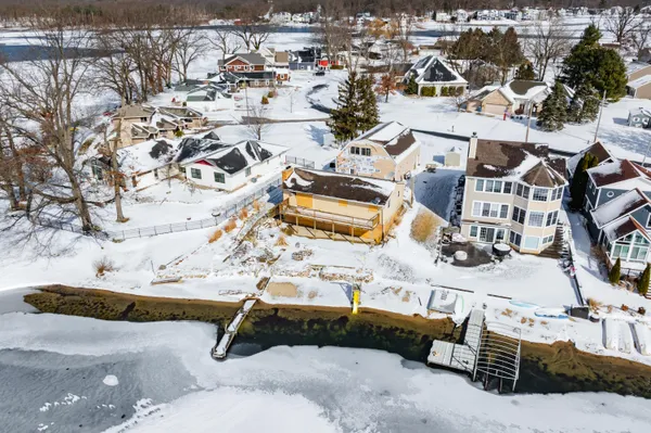 $410,000 | 963 Treasure Island Drive, Mattawan, MI 49071