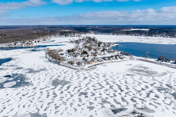 $410,000 | 963 Treasure Island Drive, Mattawan, MI 49071