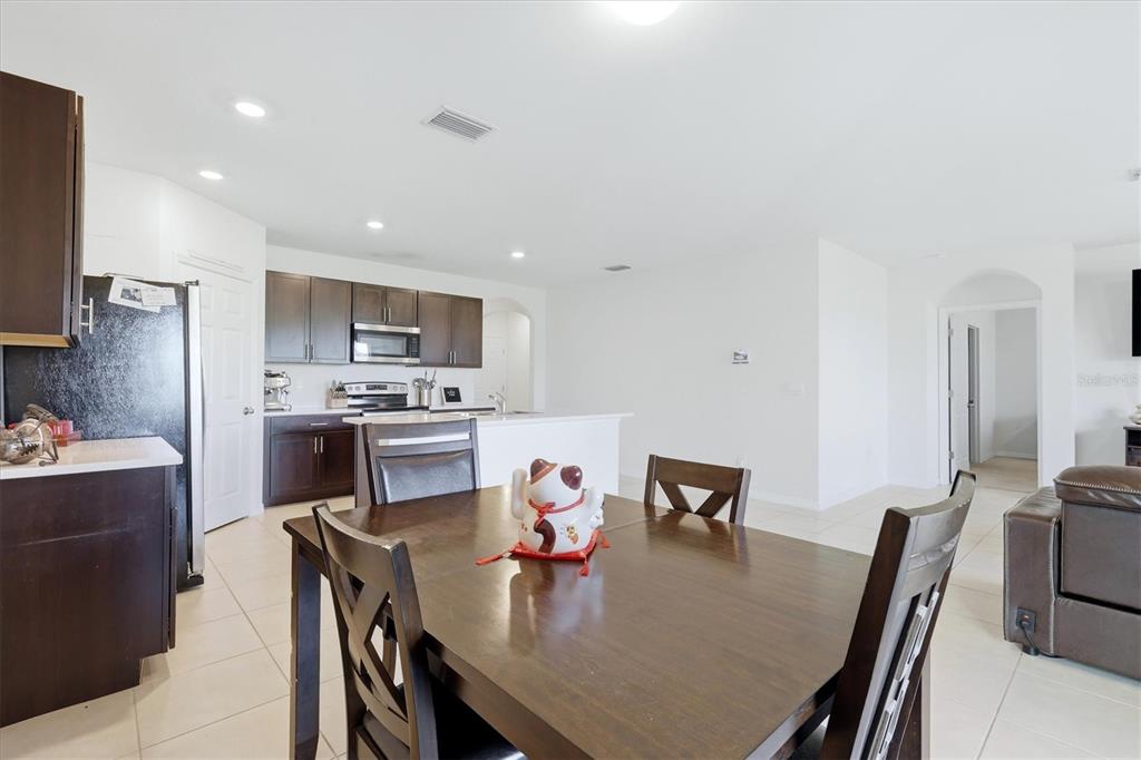 258 Rio De Janeiro Avenue Punta Gorda, FL 33983 - Photo 8 of 34