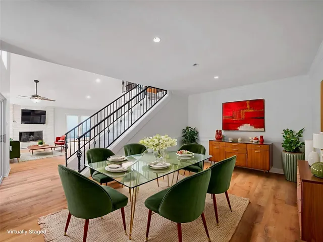 $425,000 | 910 Enclave Parkway, Houston, TX 77077