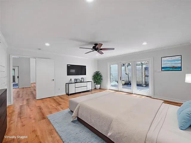 $425,000 | 910 Enclave Parkway, Houston, TX 77077