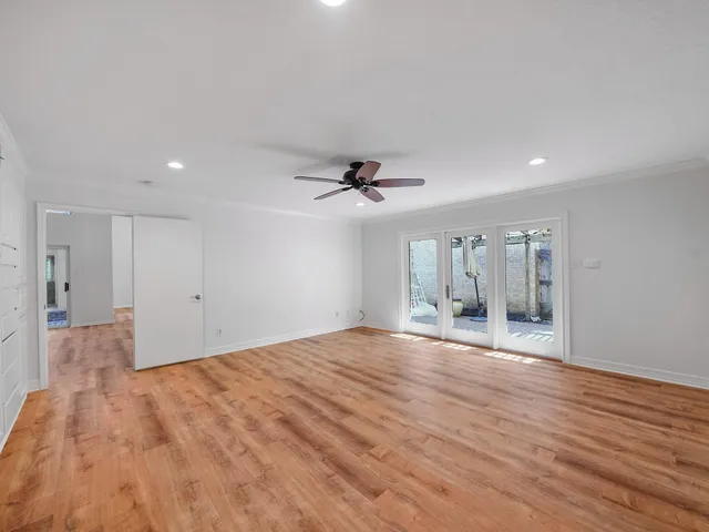 $425,000 | 910 Enclave Parkway, Houston, TX 77077