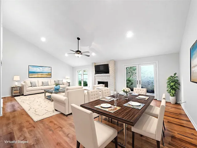 $425,000 | 910 Enclave Parkway, Houston, TX 77077