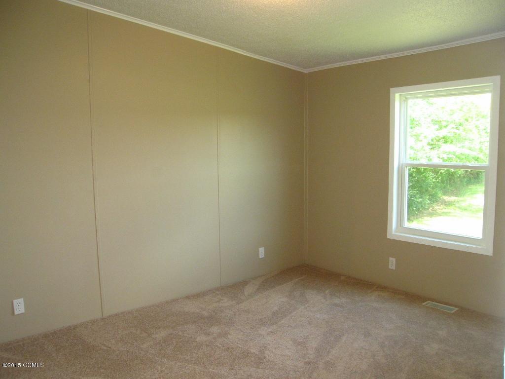 931 Old Winberry Road Newport, NC 28570 - Photo 12 of 19 IMG_2672 (1024x768)