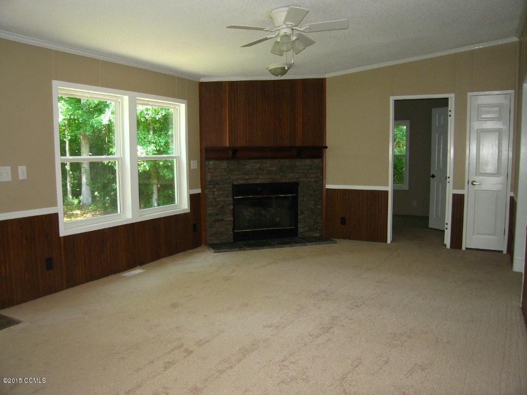 931 Old Winberry Road Newport, NC 28570 - Photo 3 of 19 IMG_2665 (1024x768)