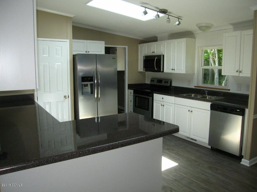 931 Old Winberry Road Newport, NC 28570 - Photo 4 of 19 IMG_2667 (1024x768)