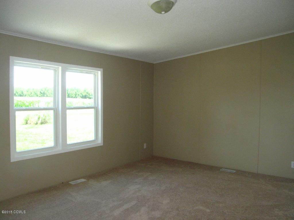 931 Old Winberry Road Newport, NC 28570 - Photo 8 of 19 IMG_2660 (1024x768)