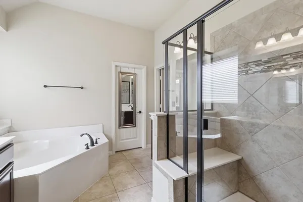 $478,900 | 1029 Albany Drive, Fort Worth, TX 76131