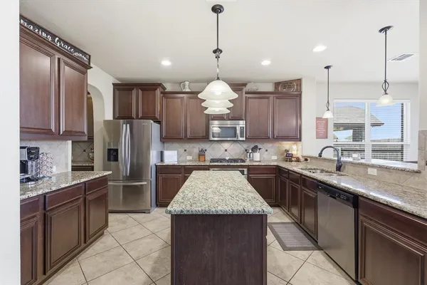 $478,900 | 1029 Albany Drive, Fort Worth, TX 76131