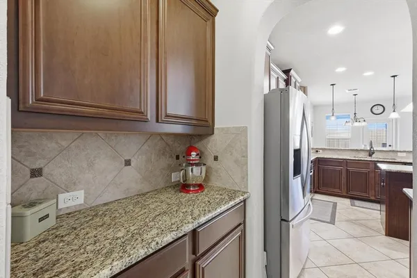 $478,900 | 1029 Albany Drive, Fort Worth, TX 76131