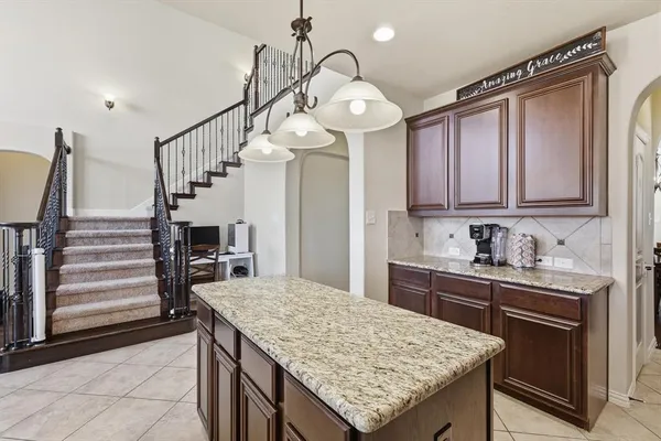 $478,900 | 1029 Albany Drive, Fort Worth, TX 76131