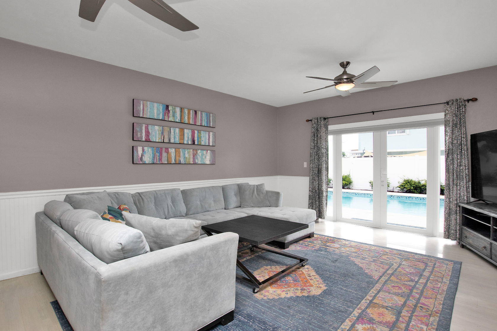 302 2nd Key Key Largo, FL 33037 - Photo 9 of 38 Living Room 3