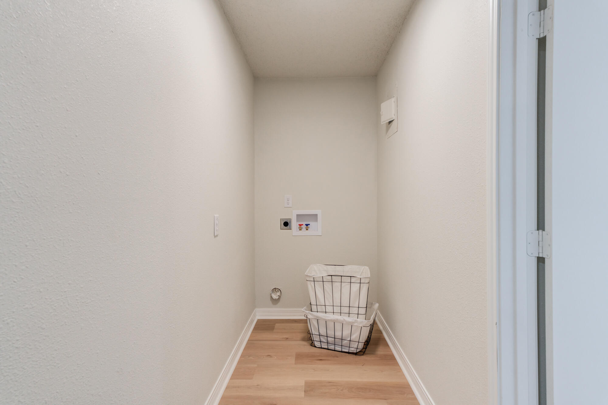 3610 30th Street Lubbock, TX 79410 - Photo 21 of 35 a view of wooden door