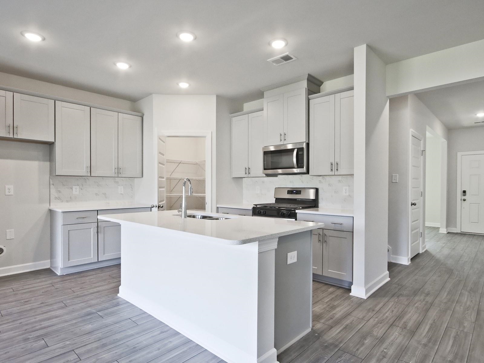 136 Layken Drive Fountain Inn, SC 29644 - Photo 11 of 34