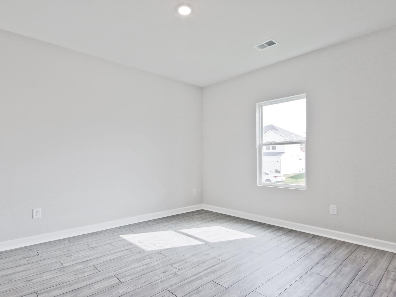 136 Layken Drive Fountain Inn, SC 29644 - Photo 6 of 34
