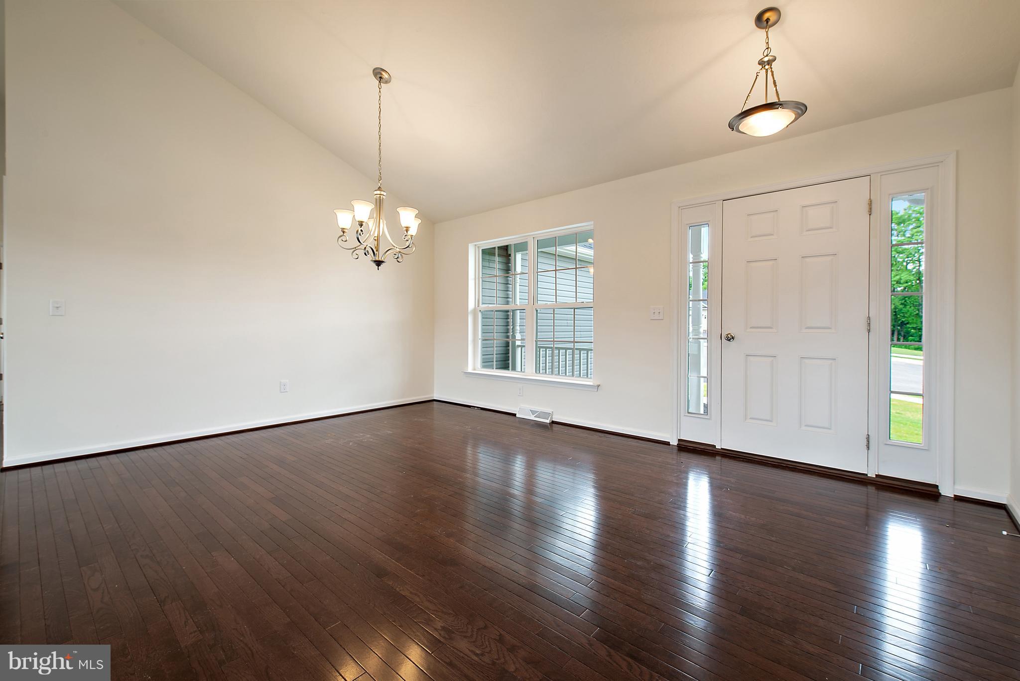 1227 Bair Road, Unit 61 Hanover, PA 17331 - Photo 3 of 19 Similar Photo- Entry & Dining Room