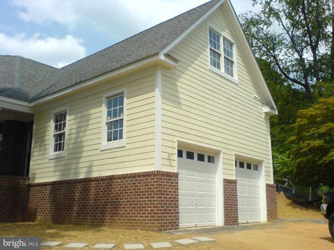 6522 Elmdale Road Alexandria, VA 22312 - Photo 14 of 21 Garage 1