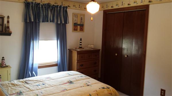 117 Mohawk Drive Seekonk, MA 02771 - Photo 5 of 16 a bedroom with a bed and a mirror