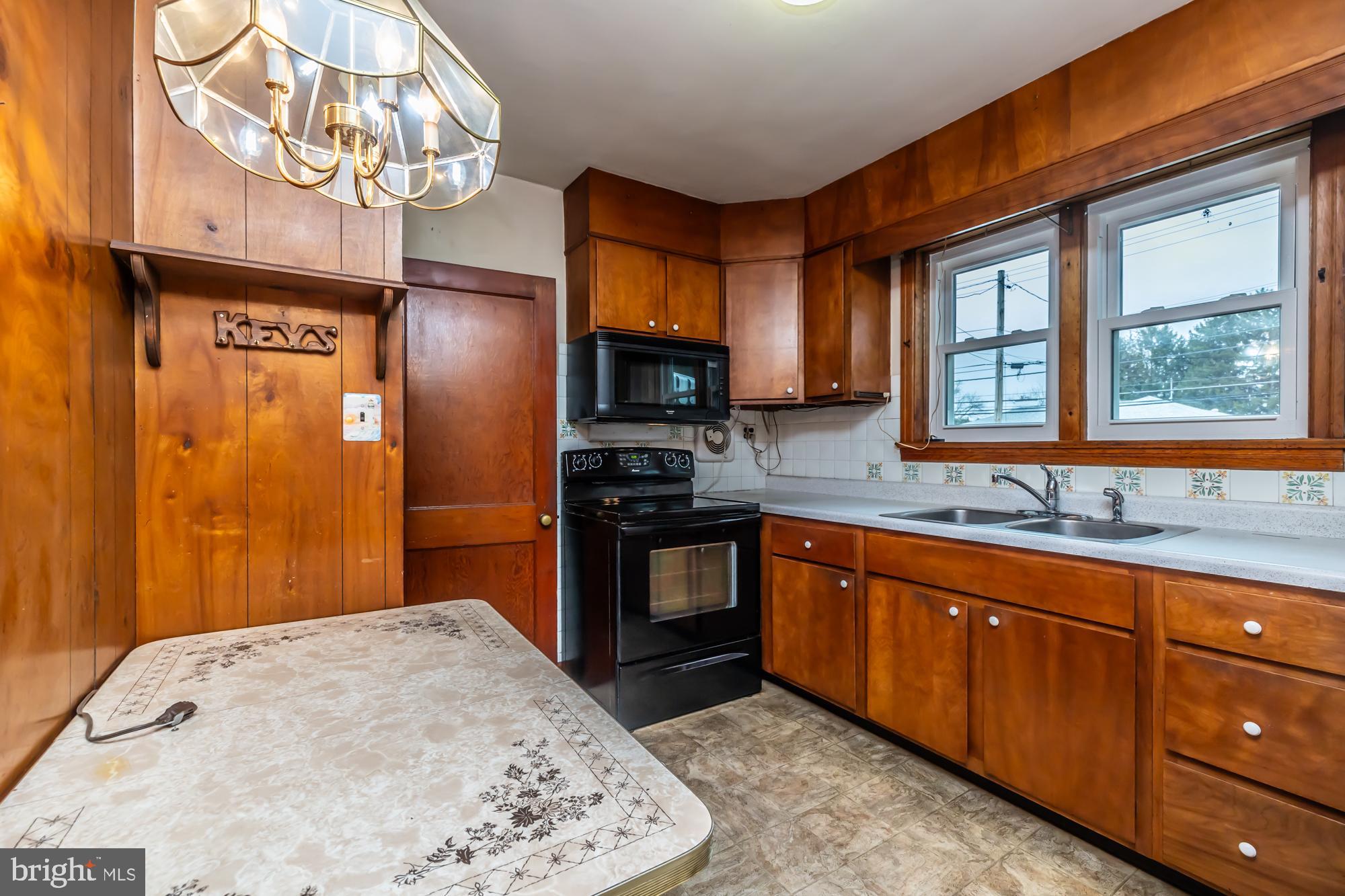 112 Bondsville Road Downingtown, PA 19335 - Photo 19 of 35 Gallery Image 19