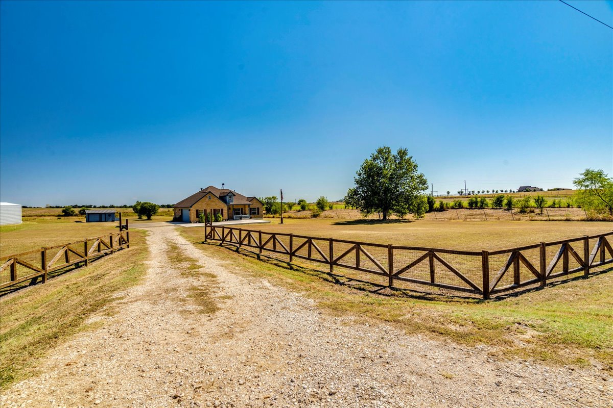 909 County Road 342 Granger, TX 76530 - Photo 10 of 37 View of property entrance